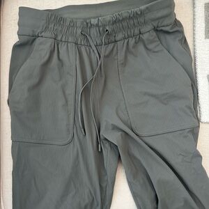 Lululemon jogger pants